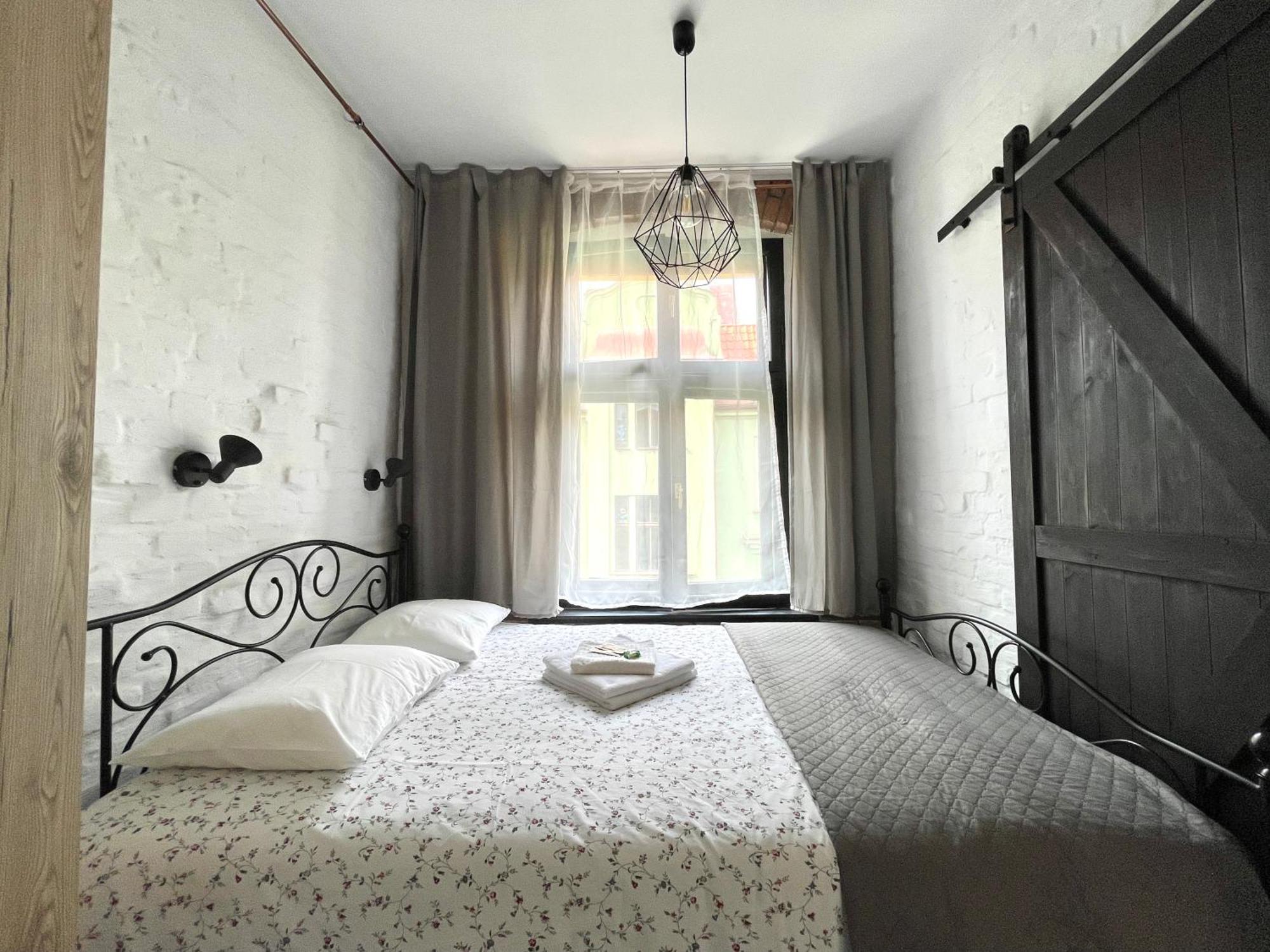Copernicus Street Apartment - Broken Flowers Stary Toruń Buitenkant foto